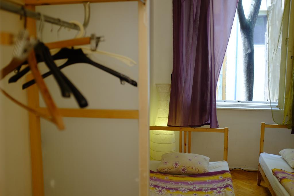 Downtown Hostel Budapest Esterno foto