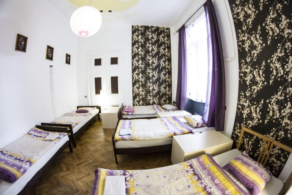 Downtown Hostel Budapest Esterno foto