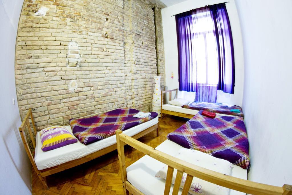 Downtown Hostel Budapest Esterno foto