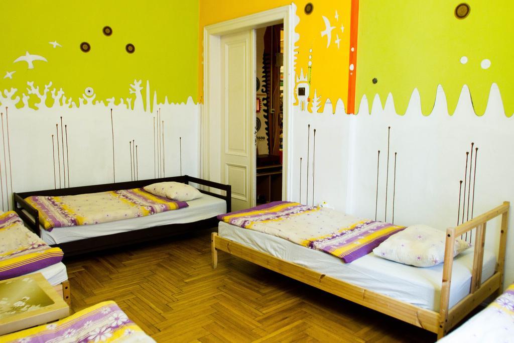Downtown Hostel Budapest Esterno foto